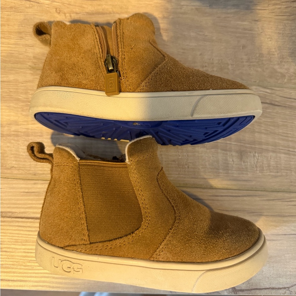 UGG Kids Chestnut Suede Boots Size 9 Toddler